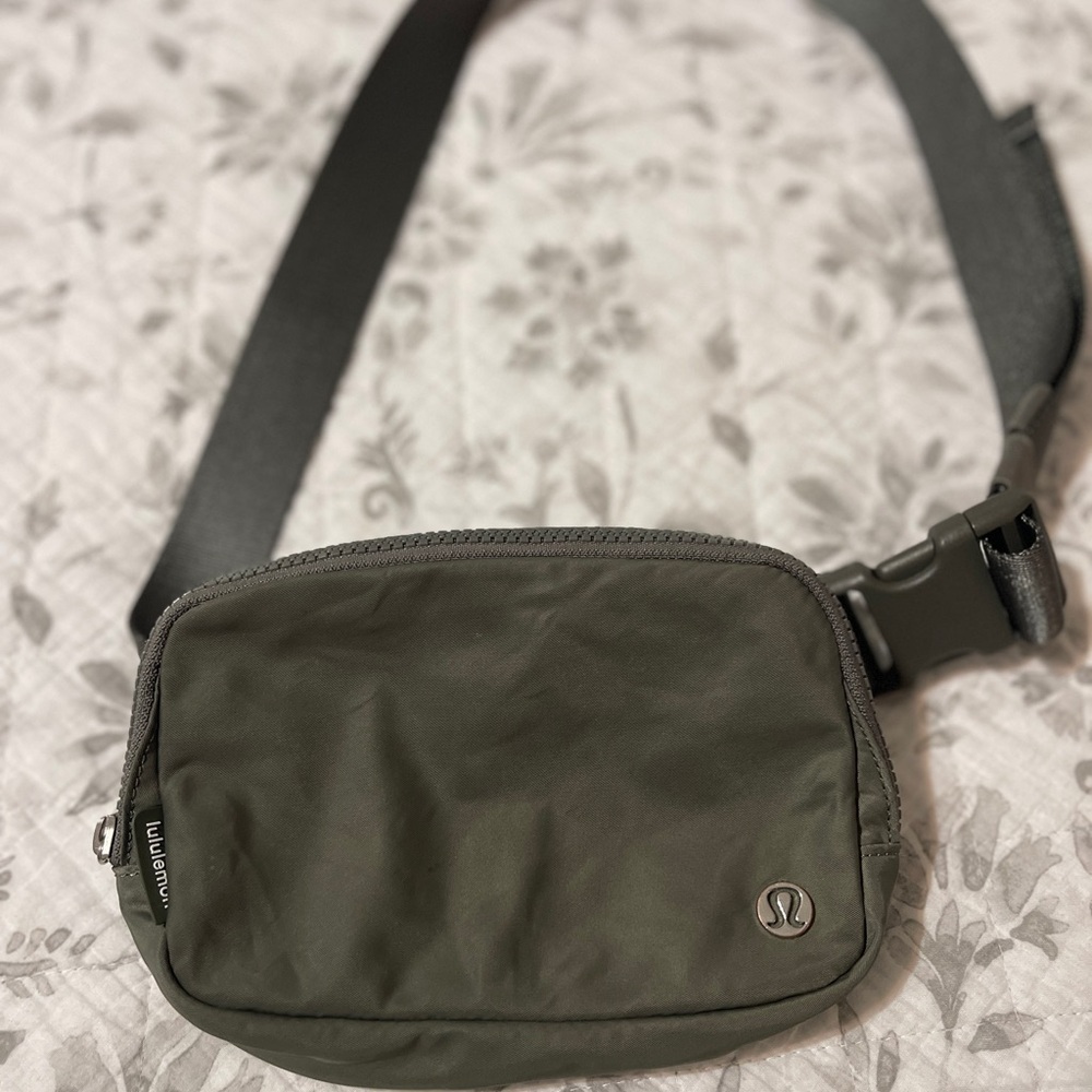 Lululemon crossbody purse.